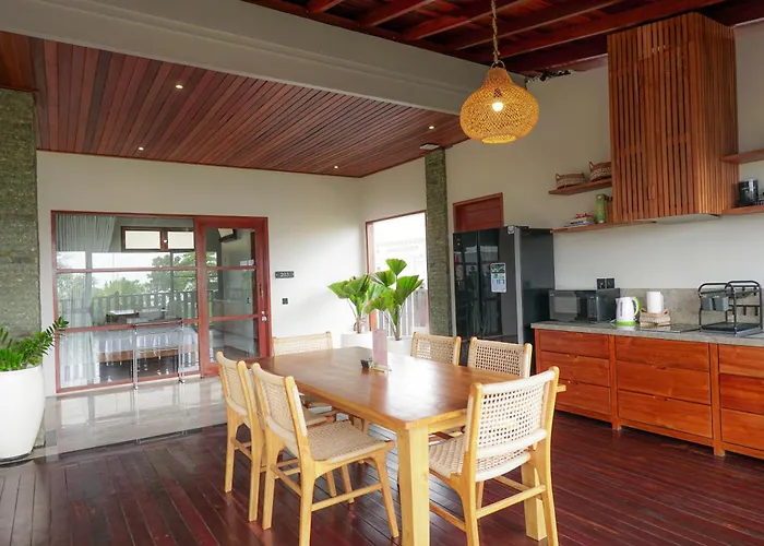 Tropical House Bali 4* スミニャック