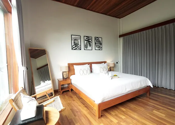 Tropical House Bali 4* スミニャック