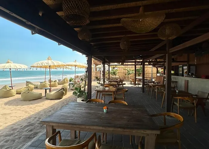 Tropical House Bali ベッド・アンド・ブレックファスト 4*